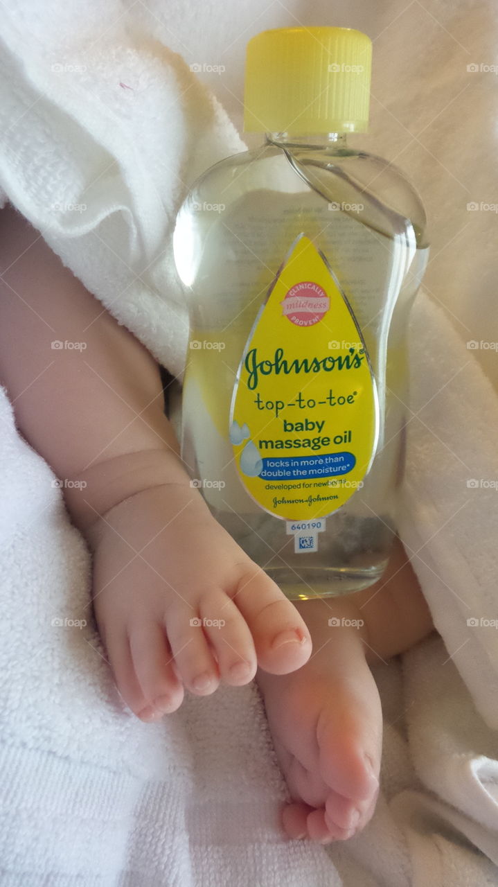 Top to toe Baby massage oil
