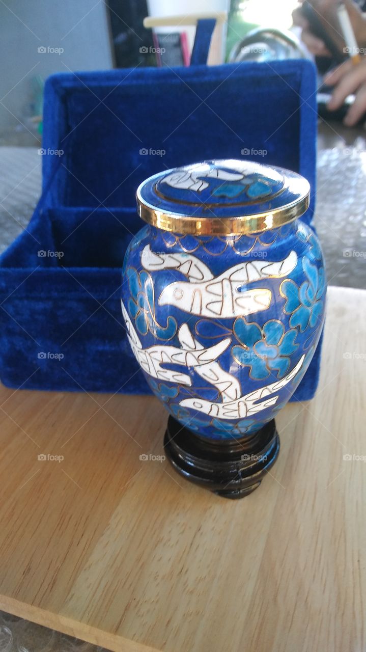 urn with ashes of a loved one