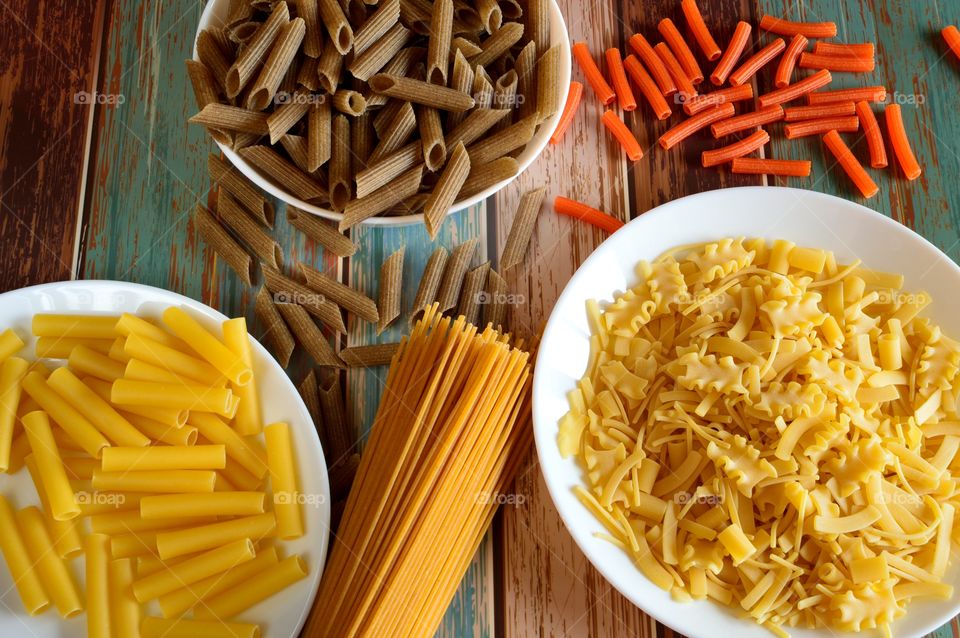 various types of pasta: mais, lentils, integral