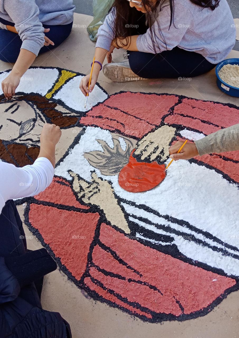 Collective art,  painting the sacred heart of Jesus