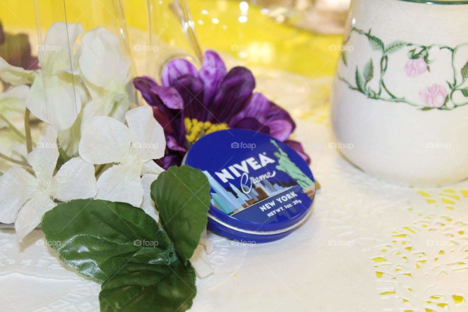 Nivea in the blooming spring