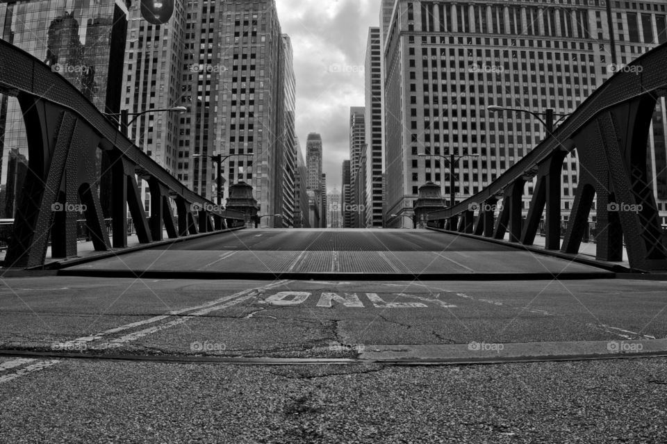 chicago river bridge raised
