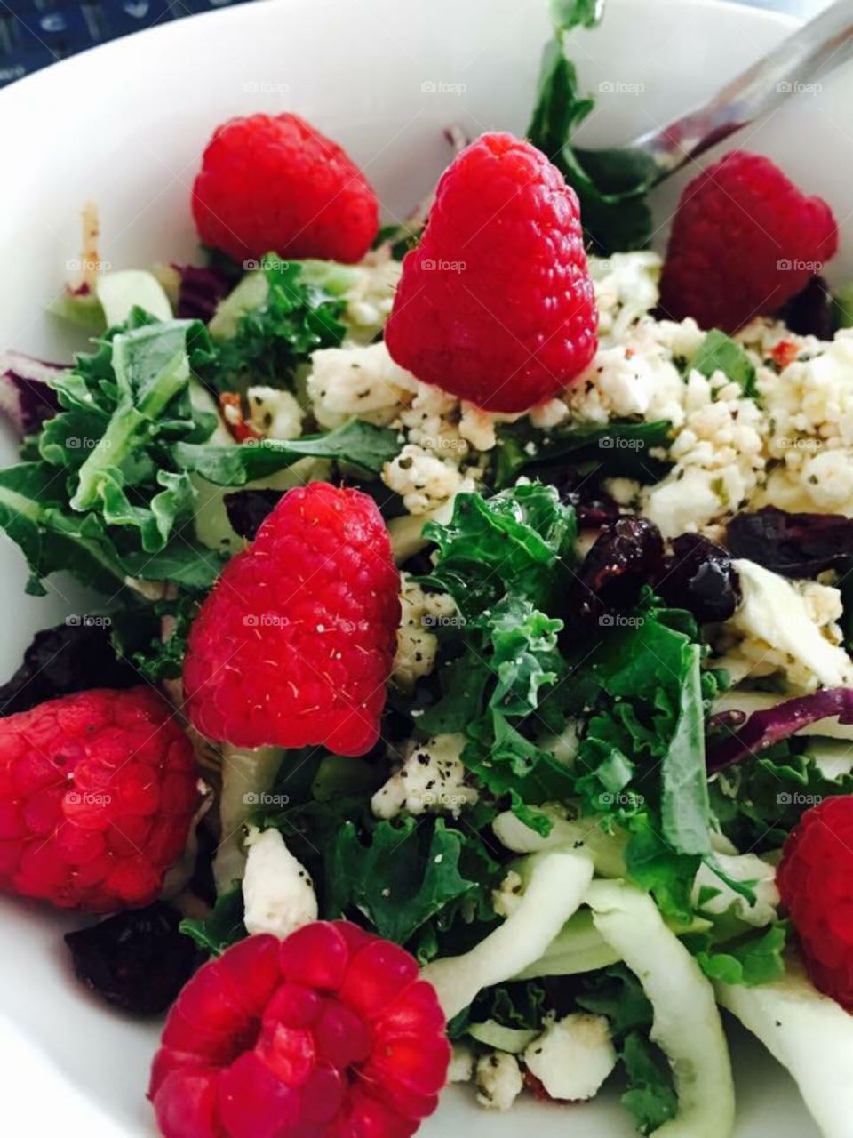 Kale & raspberries Salad