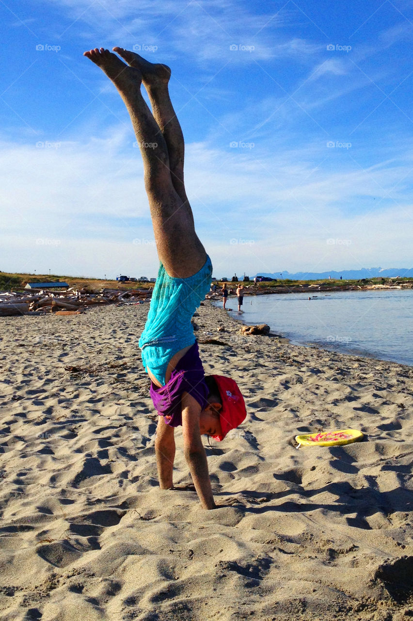 Staying in shape through tumbling! My youngest is constantly doing head & hand stands, summersaults & cartwheels - anytime & anywhere! No matter she’s covered in sand a quick run into the ocean will fix that! 🤸♀️