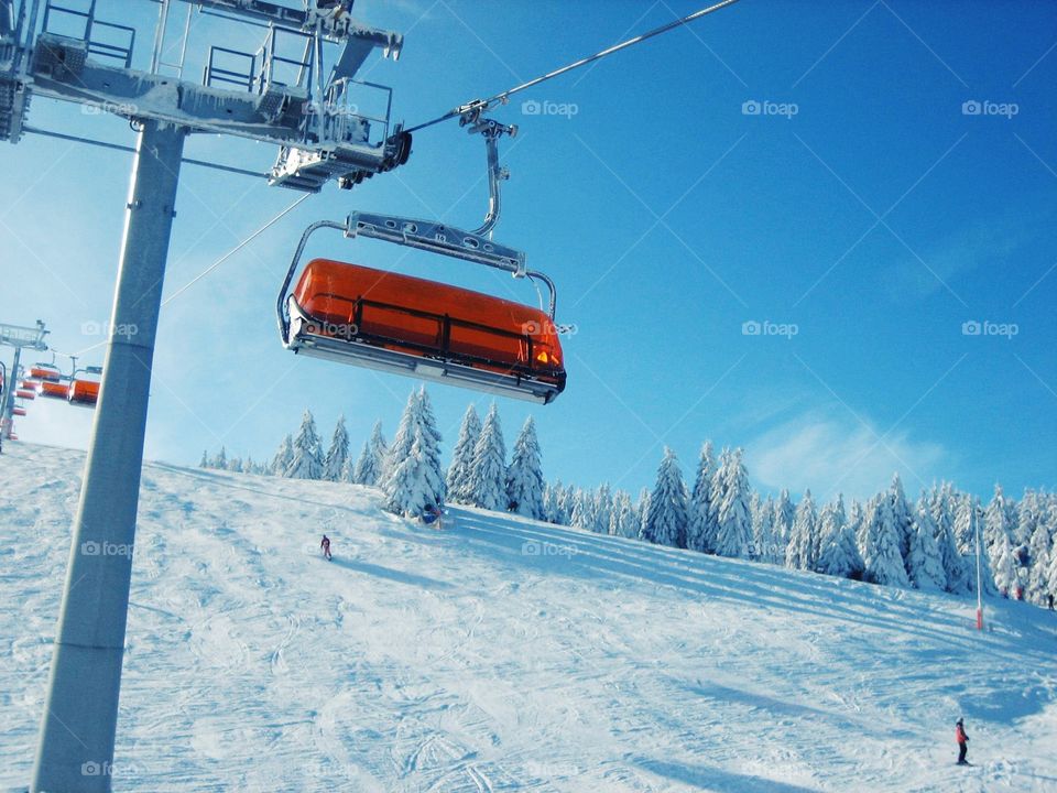 Beautiful winter in Zieleniec ski resort. You don't have an idea where you want to go snowboarding? Go to Poland!