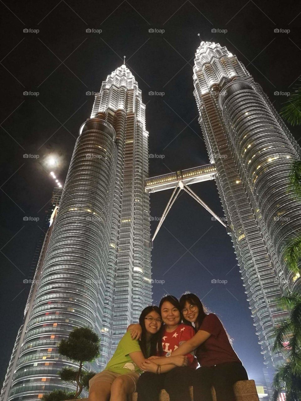 Petronas tower with sisters