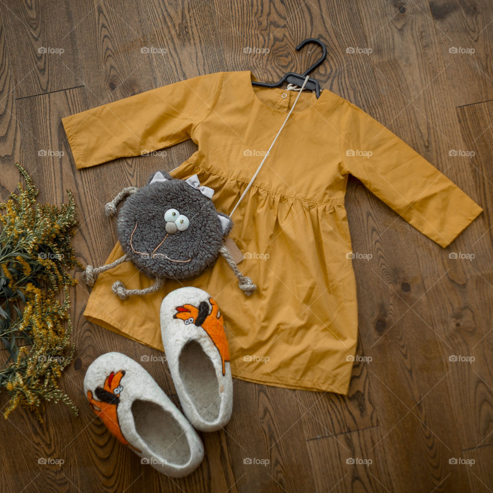 Wear set with cotton dress and wool sleepers