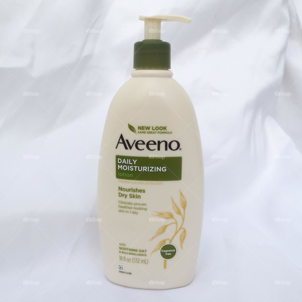 Aveeno daily moisturizing