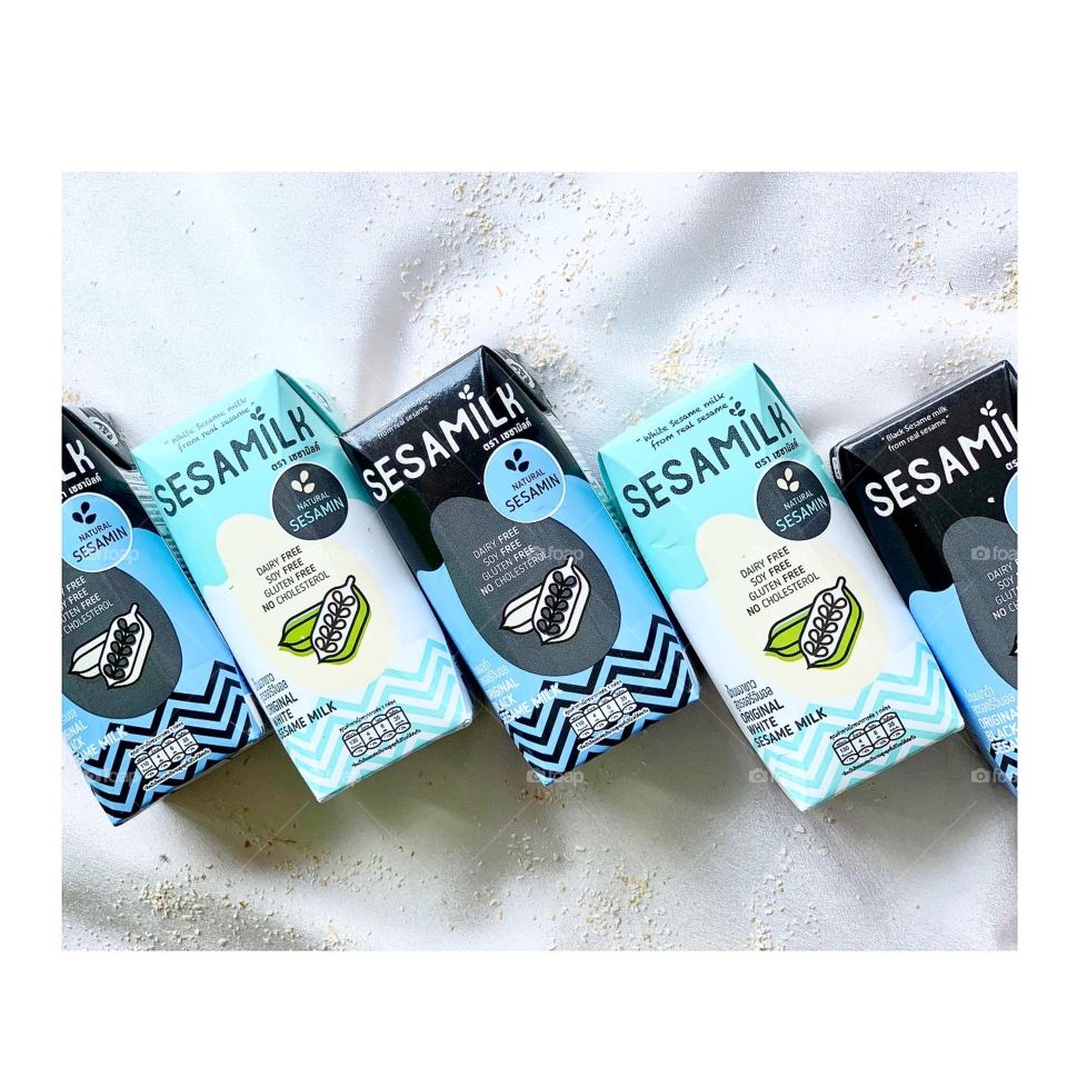 Sesame milk made from superfood sesame, high in protein and aromatic 