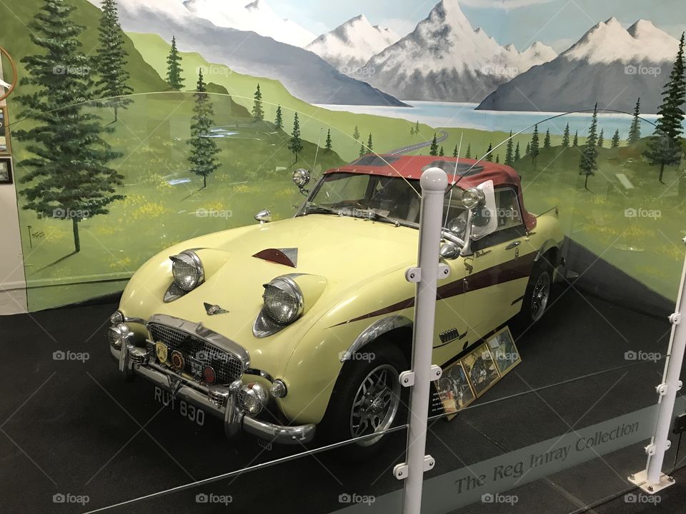 A car for that special road trip, escape to the country perhaps, you are sure to have the drive of your life with this sporty number.