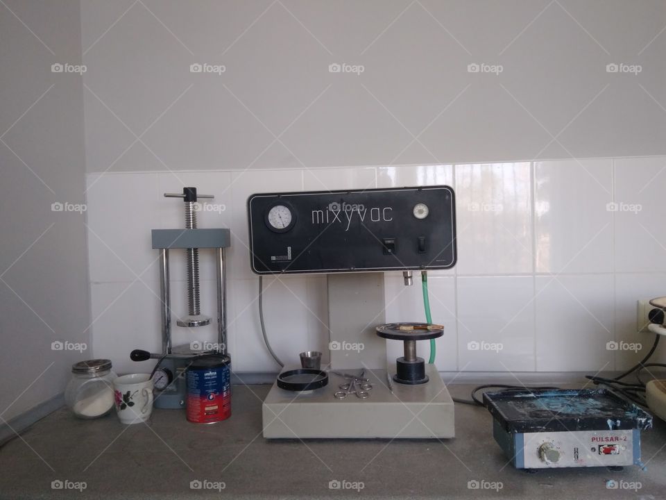 Laboratory equipment