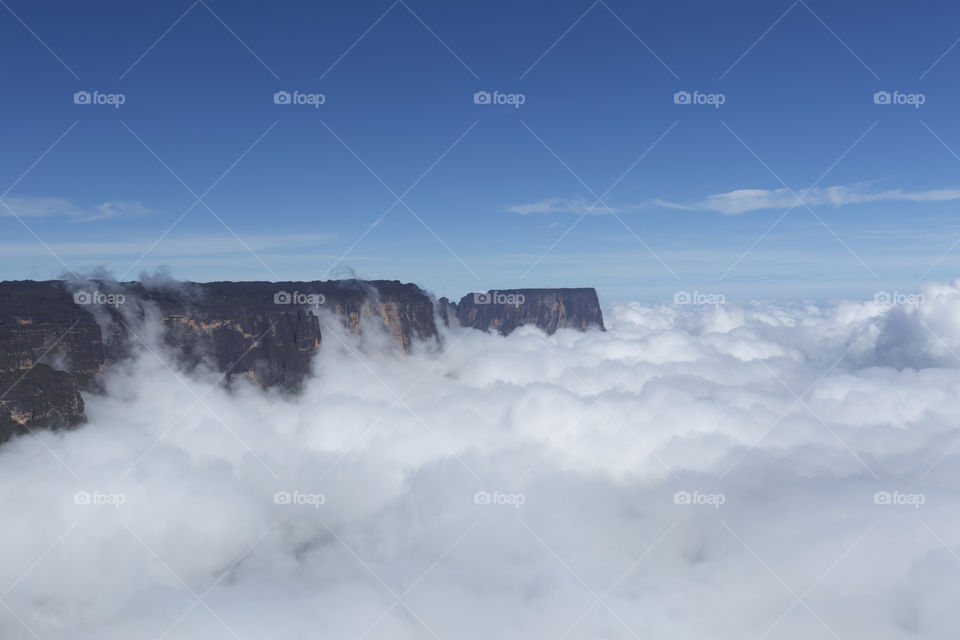 Sea of clouds, Mount Roraima.