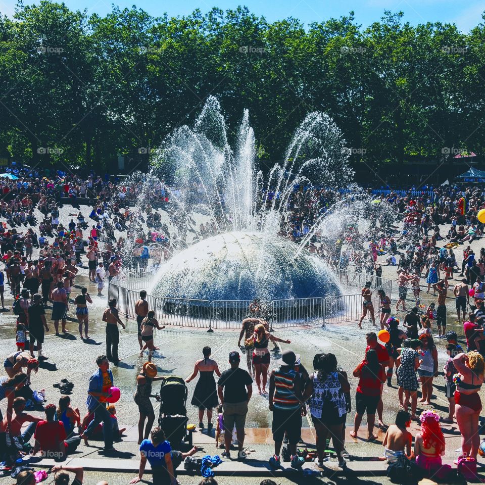 seattle center fountain