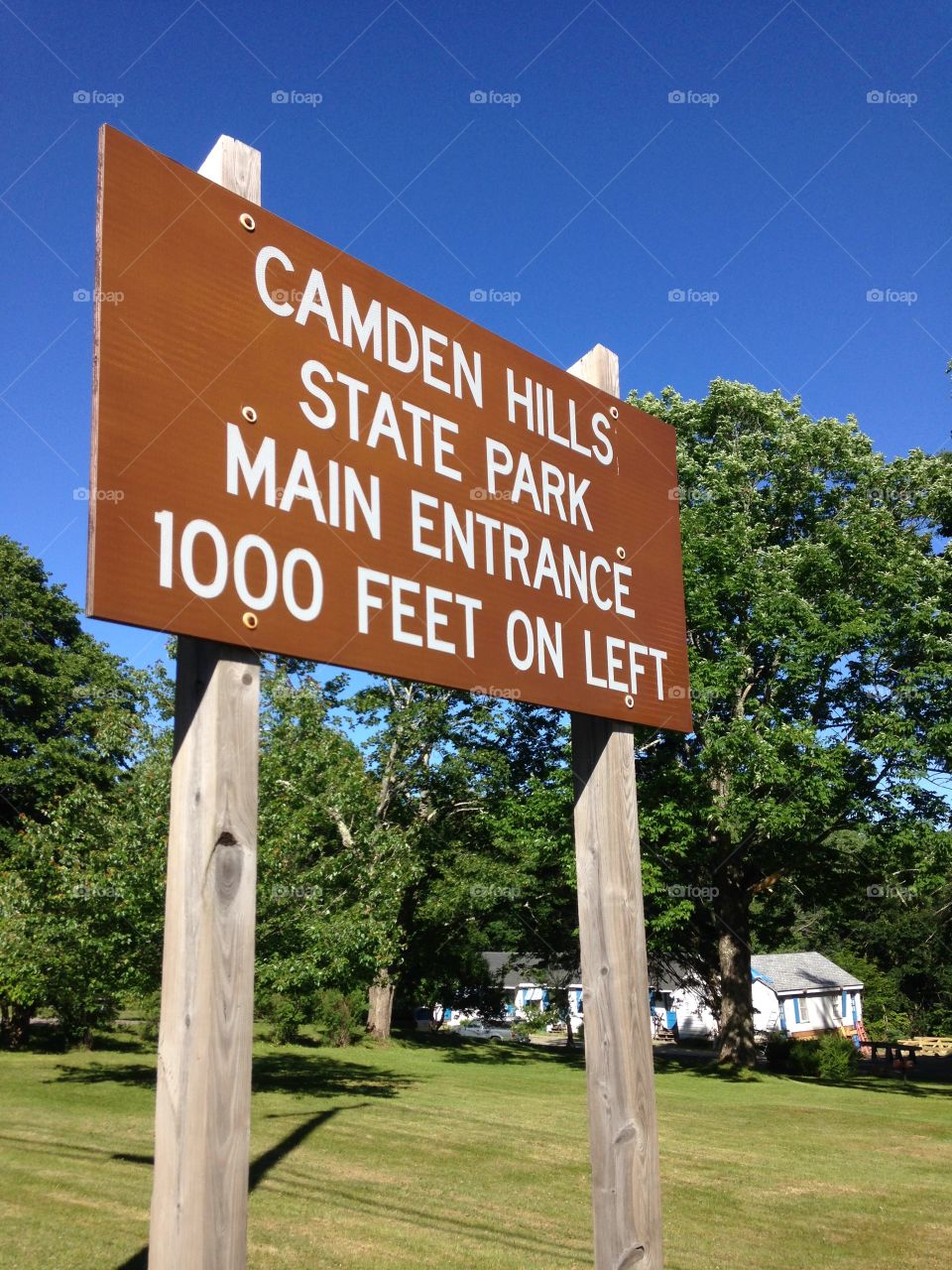 Walking to Camden hills. A 30 minutes quick hike from the Camden village to Camden hills camping 