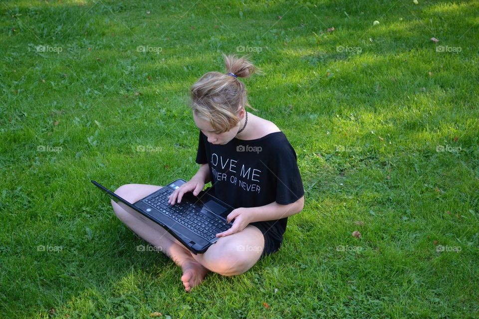 Grass, Laptop, Leisure, Lawn, Internet