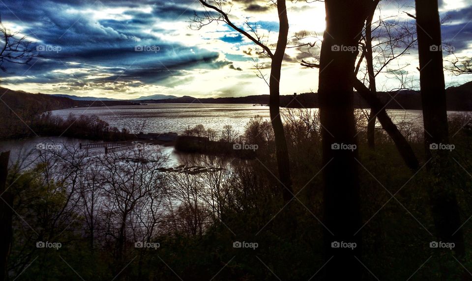 Colorful sunset on the Hudson River valley 