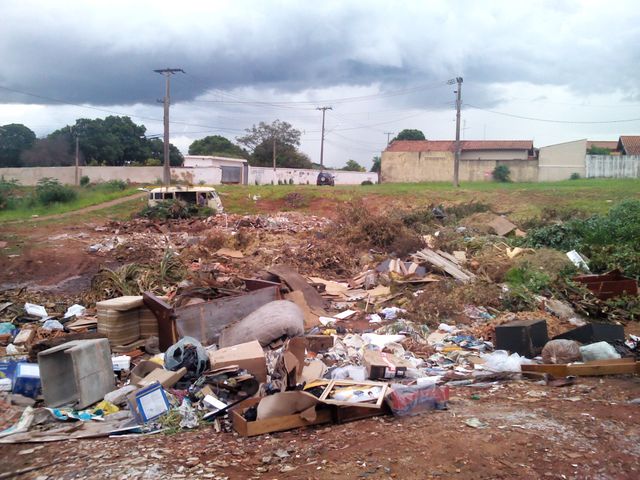 Trash. this is Brazil