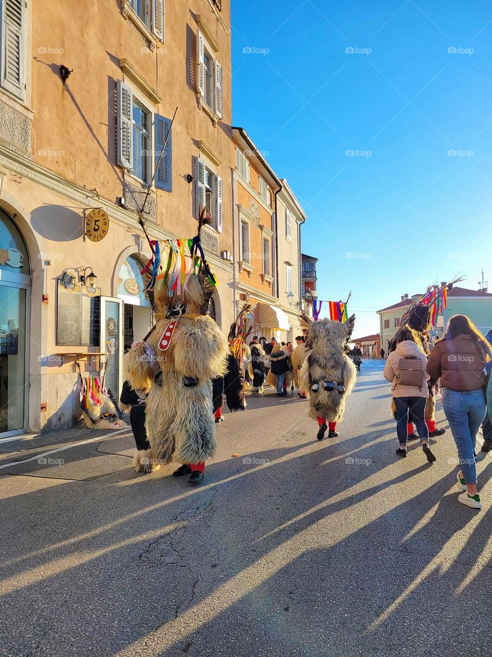 Shrovetide holiday in Slovenia represents a bridge between winter and spring. And connected to various traditions, Shrovetide dances, carnival parades, basically fun and tables laden with delicious Shrovetide dishes.