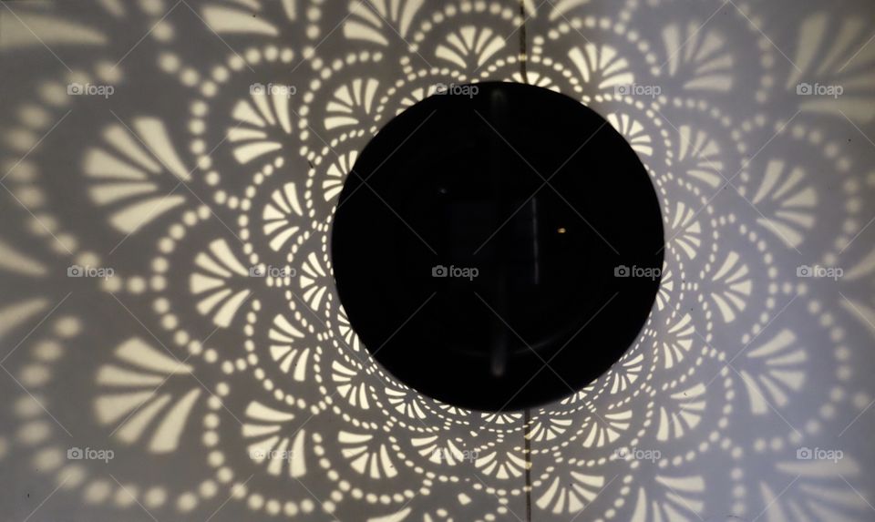 Light and shadow pattern coming from a LED lantern