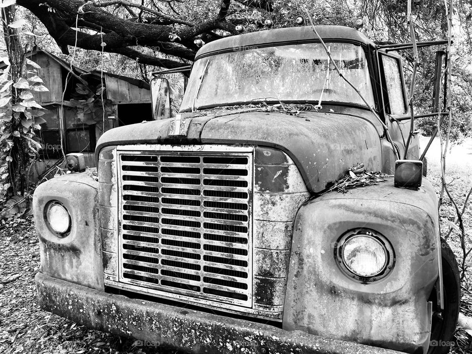 Old truck in black and white 