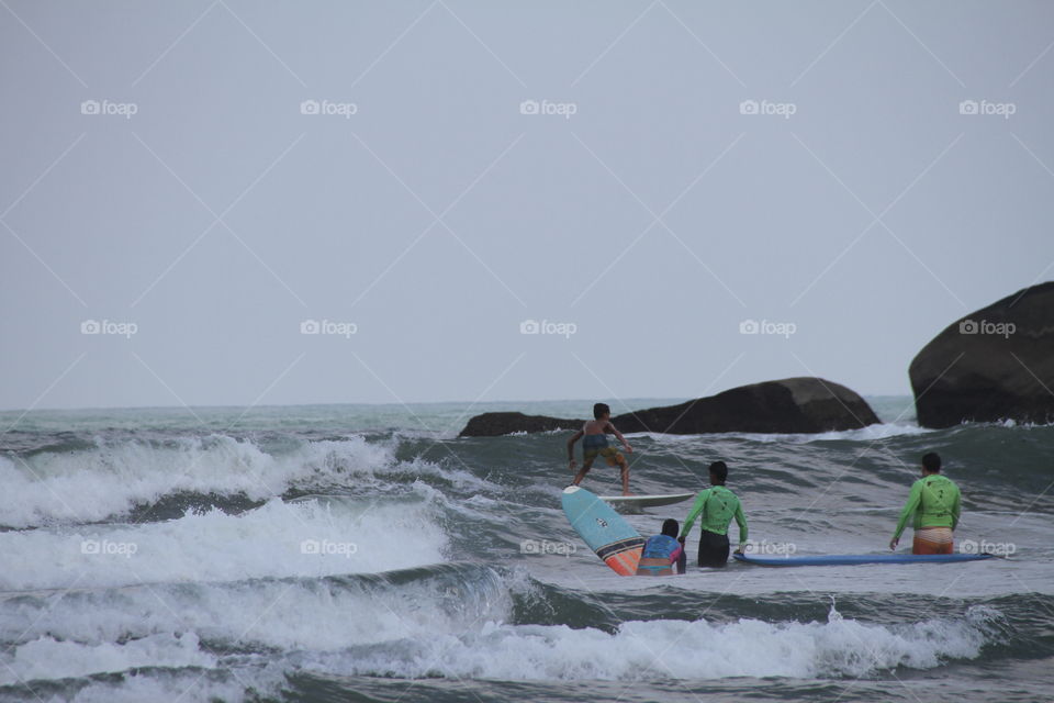 boys surfers