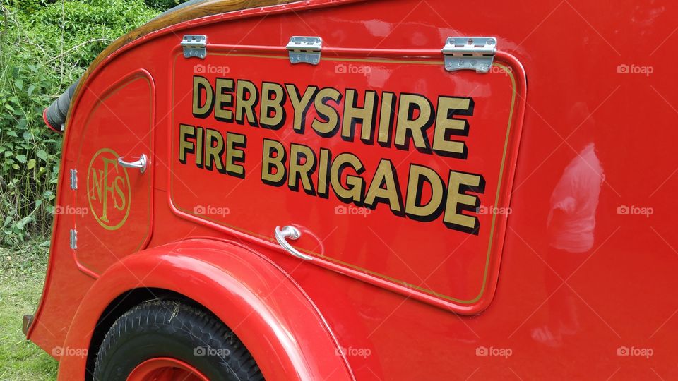 " Derbyshire fire brigade " Leyland red vintage Fire Aid Engine for Derbyshire