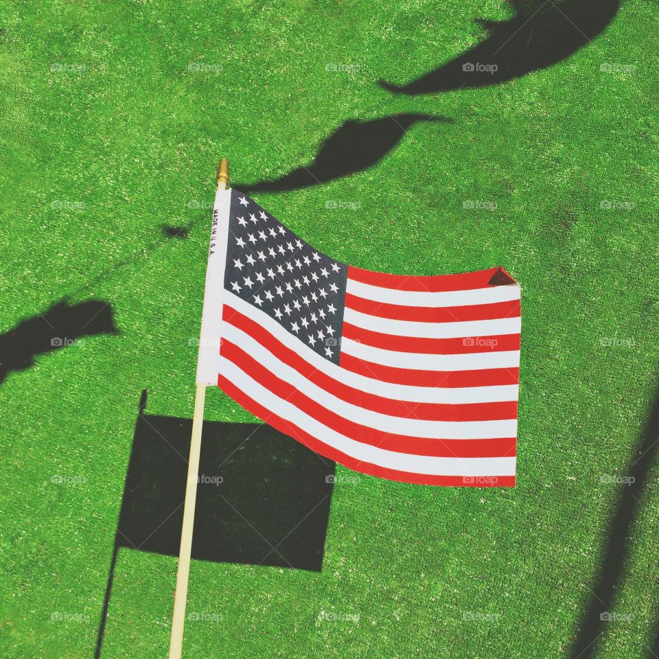 U.S. Flag & Clothesline Shadow