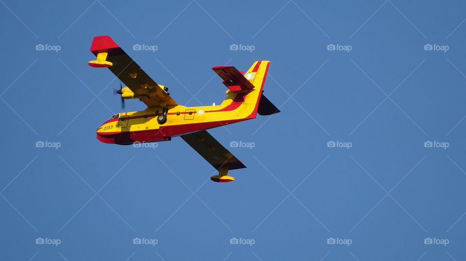 CL-215 Canadair. CL-215 Canadair