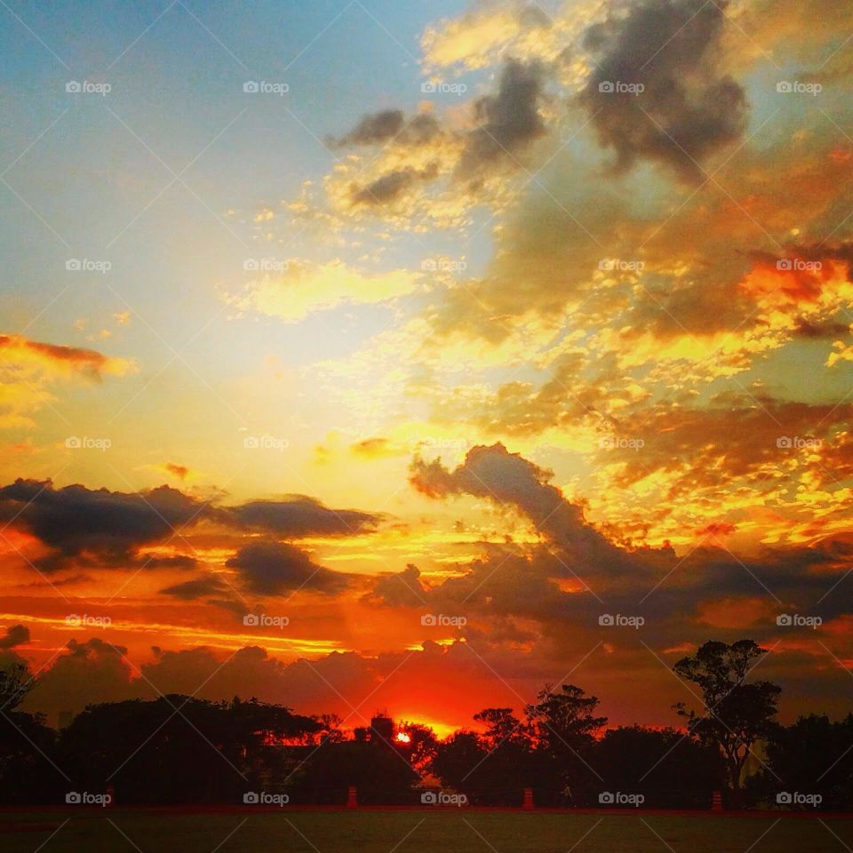 🌄🇺🇸 An extremely beautiful dawn in Jundiaí, interior of Brazil. Cheer the nature! / 🇧🇷 Um amanhecer extremamente bonito em Jundiaí, interior do Brasil. Viva a natureza! 