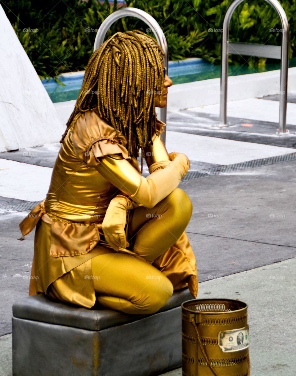Golden Gender Beggar