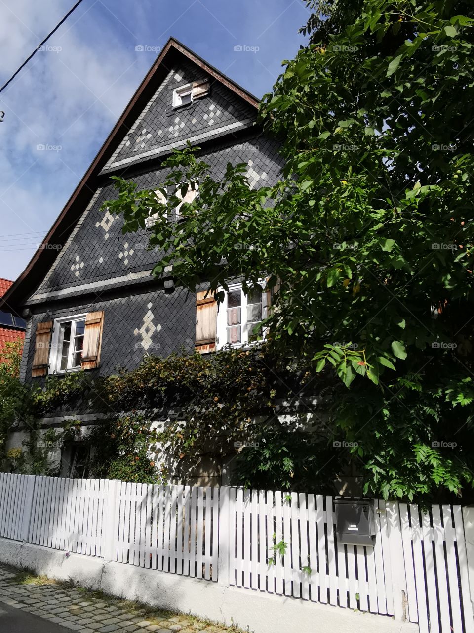 Altes Schiefer verkleidete Haus