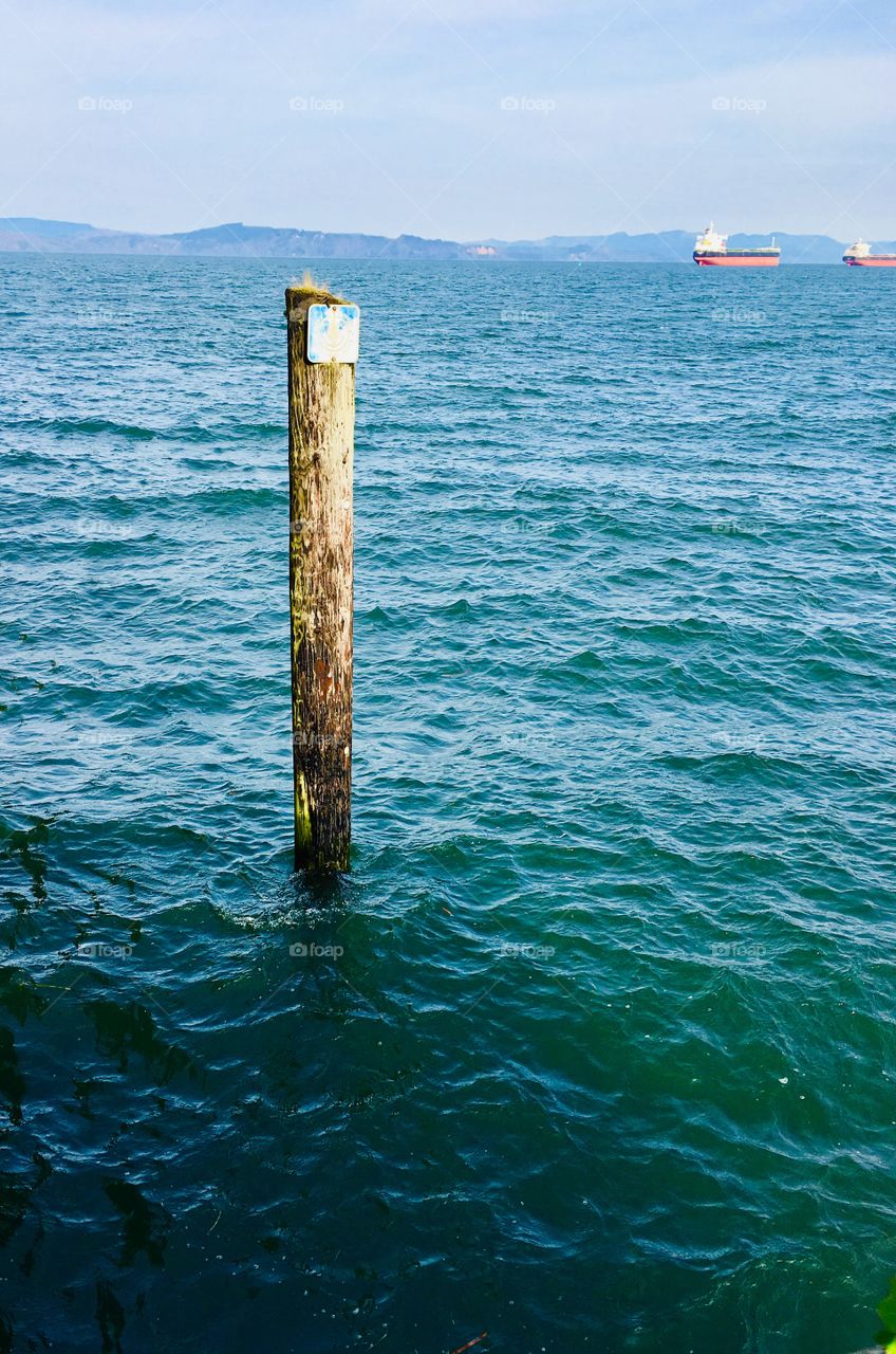 Warning, Columbia River, Oregon