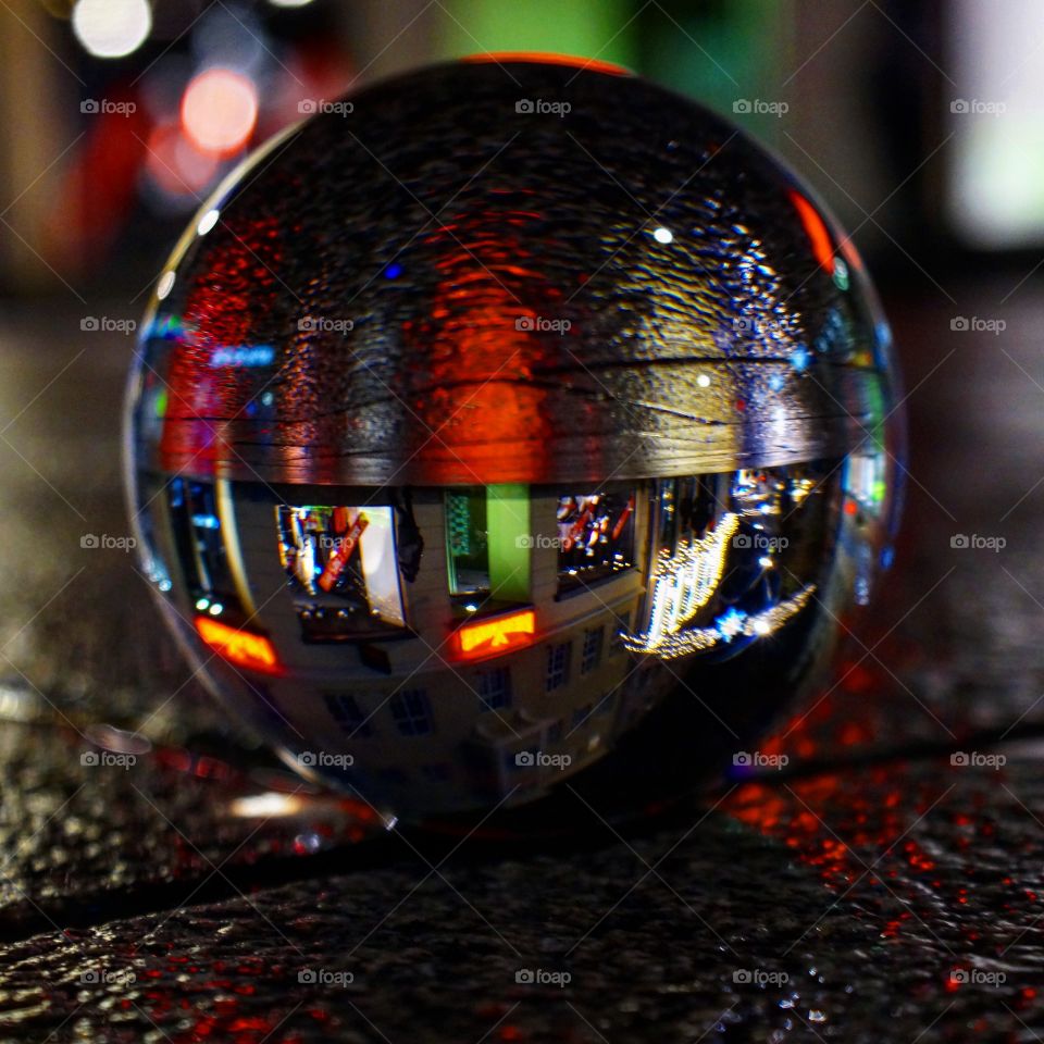 Lensball