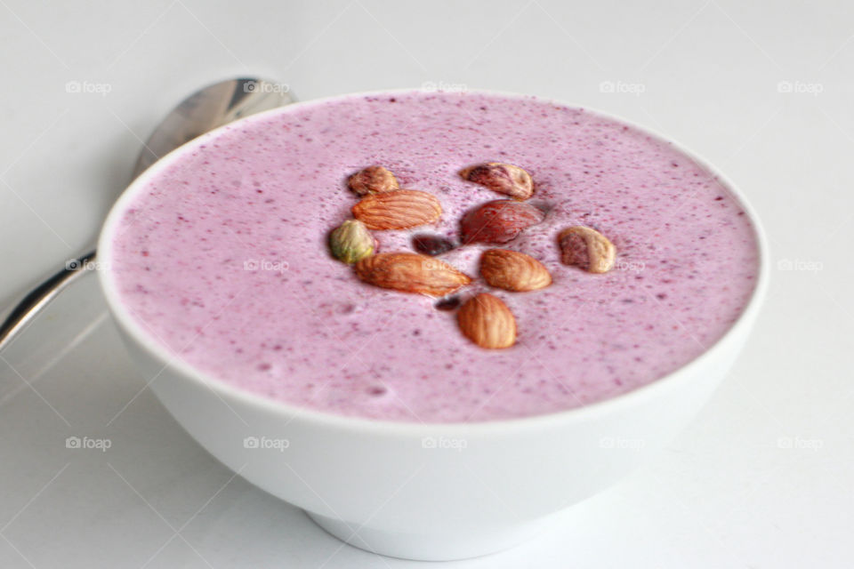 Berries smoothie bowl II
