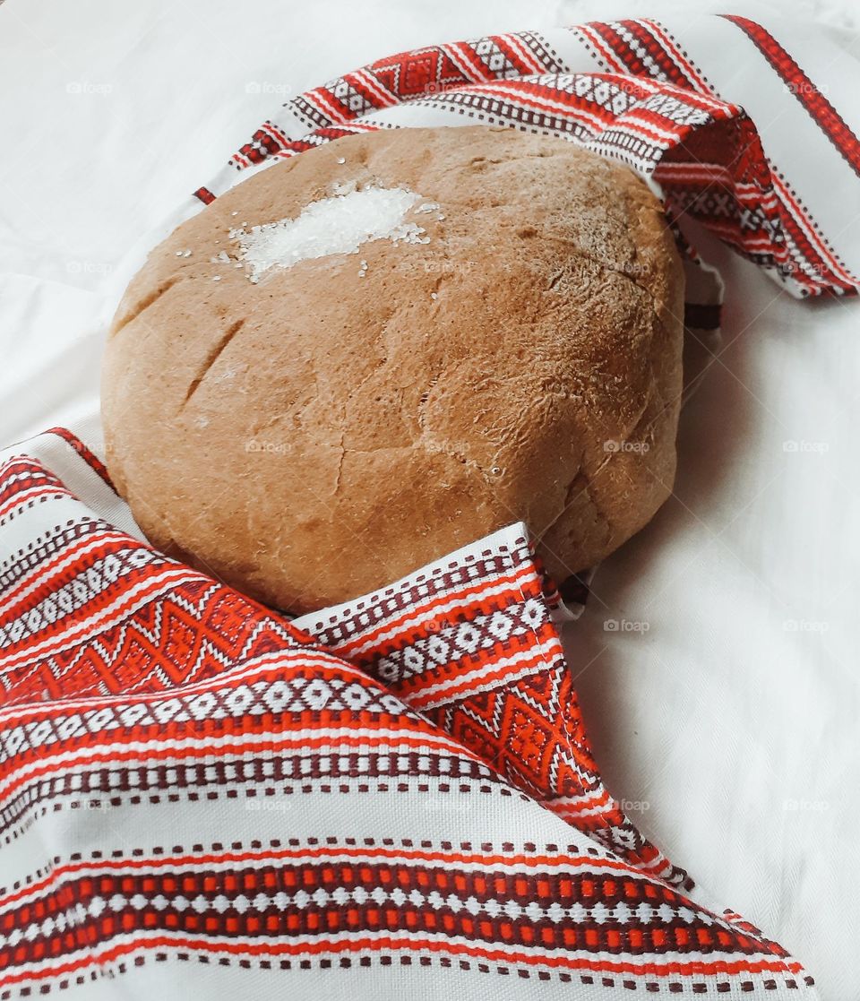 Ukrainian bread "Palyanitsa"