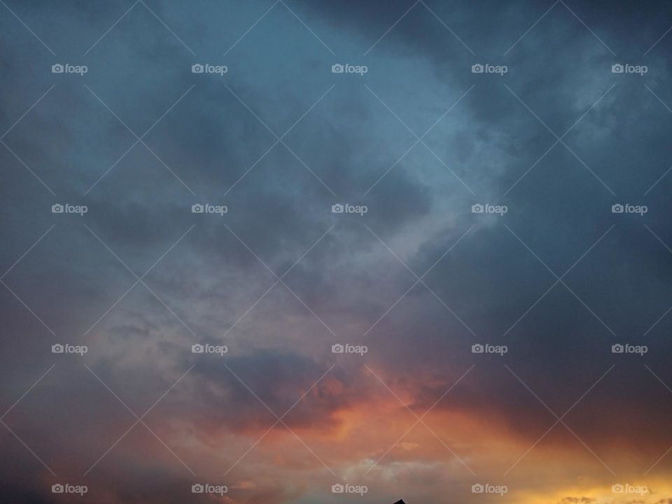 The sky is always so magical..And these clouds are so incredible..🌌📷💙