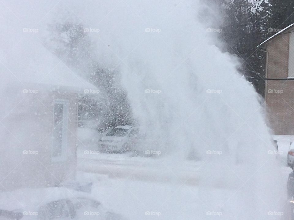 Blowing snow 