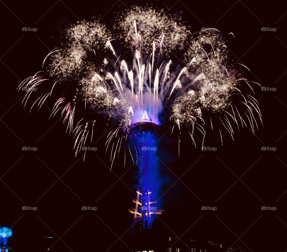 Elegant fireworks off the Seattle space needle