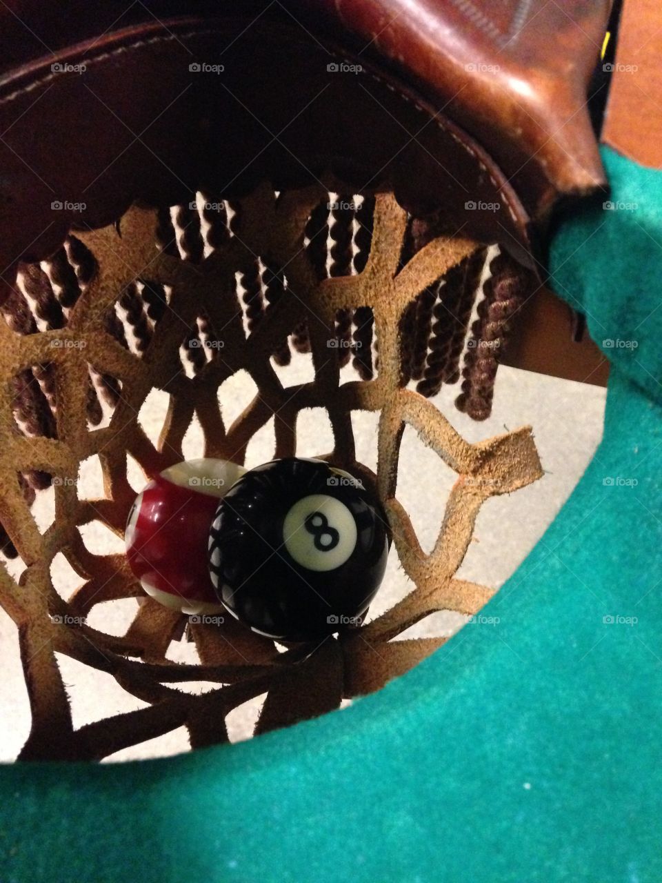 8 ball corner pocket