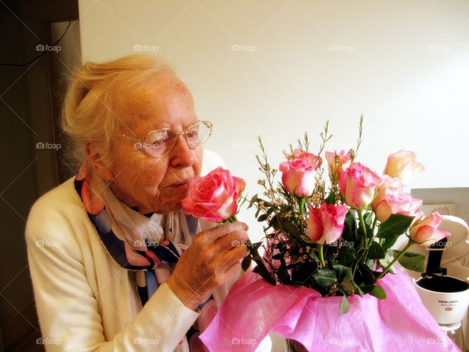 Grams. Roses were delivered