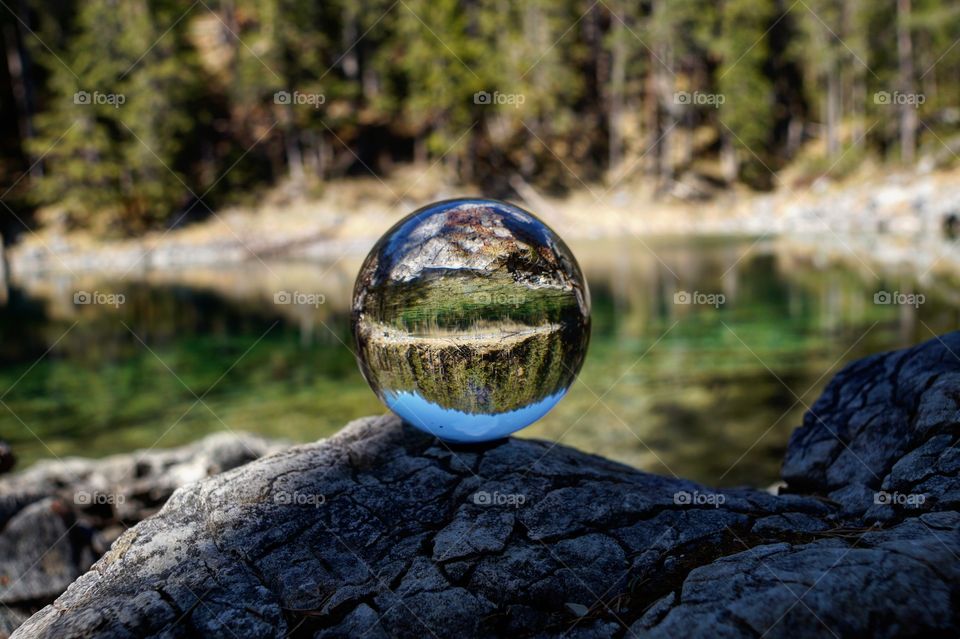 Lensball