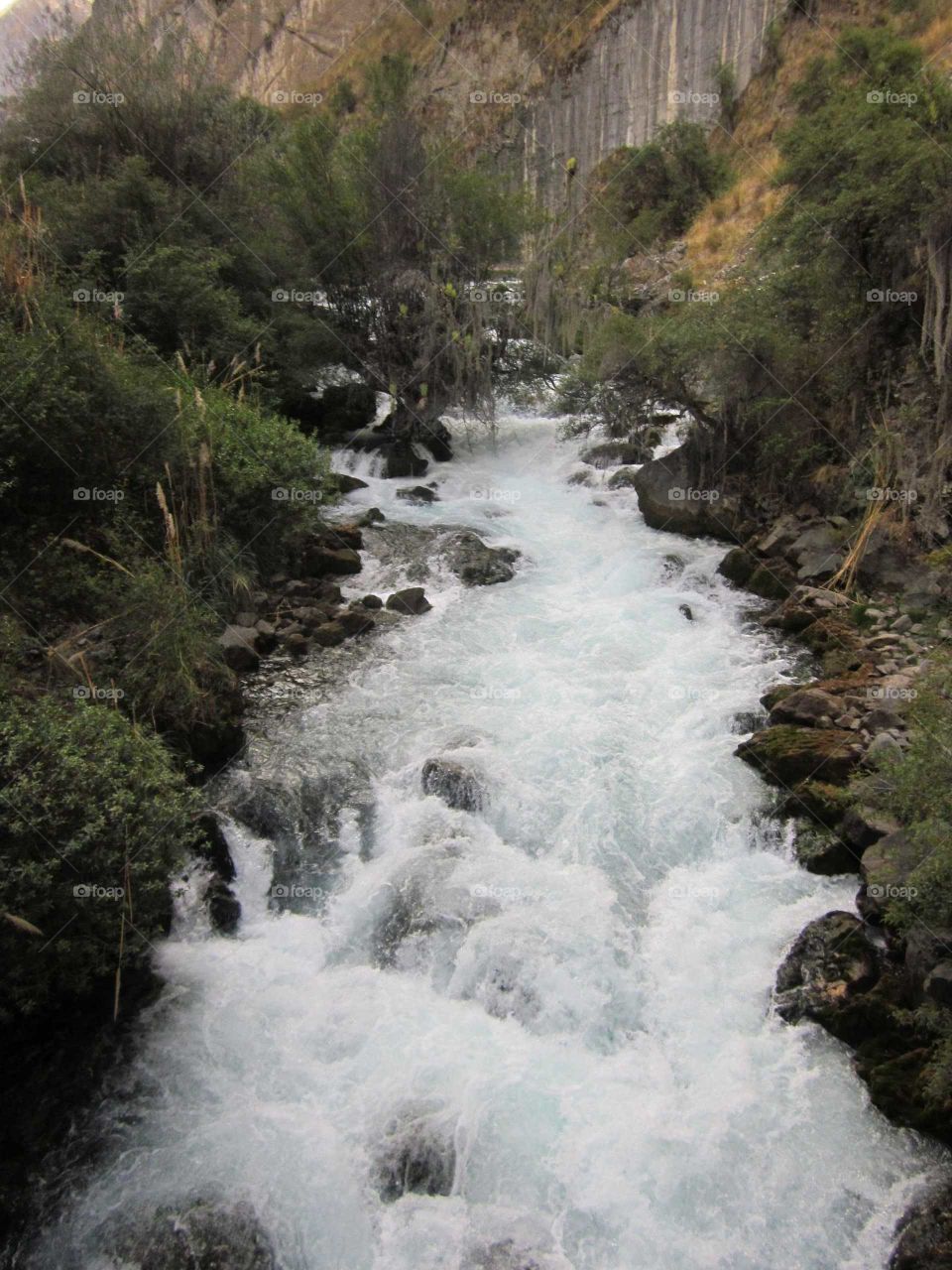 Río turqueza de Huancaya