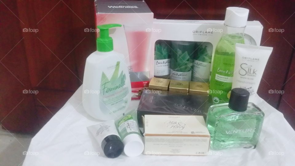 Oriflame things ready to delivery🚛🚛  100% Natural 🍁🌿🌳🍂🌹 2nd place in worldwide 👍👍