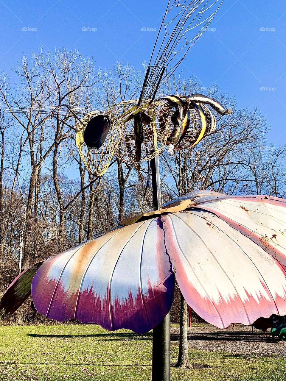 A fabulous metal art sculpture at a city park. It’s very cool, and the kids love it. 