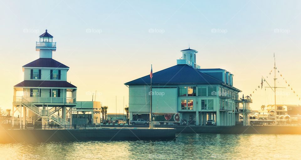 At Lake Pontchartrain, New Orleans, USA. The building to the left is the New Canal Lighthouse.