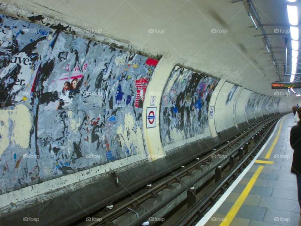 LONDON, ENGLAND THE LONDON UNDERGROUND