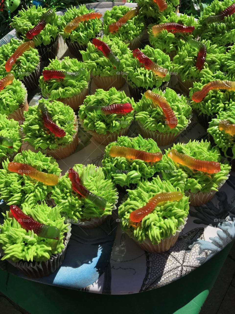 cupcakes with grass and worms 