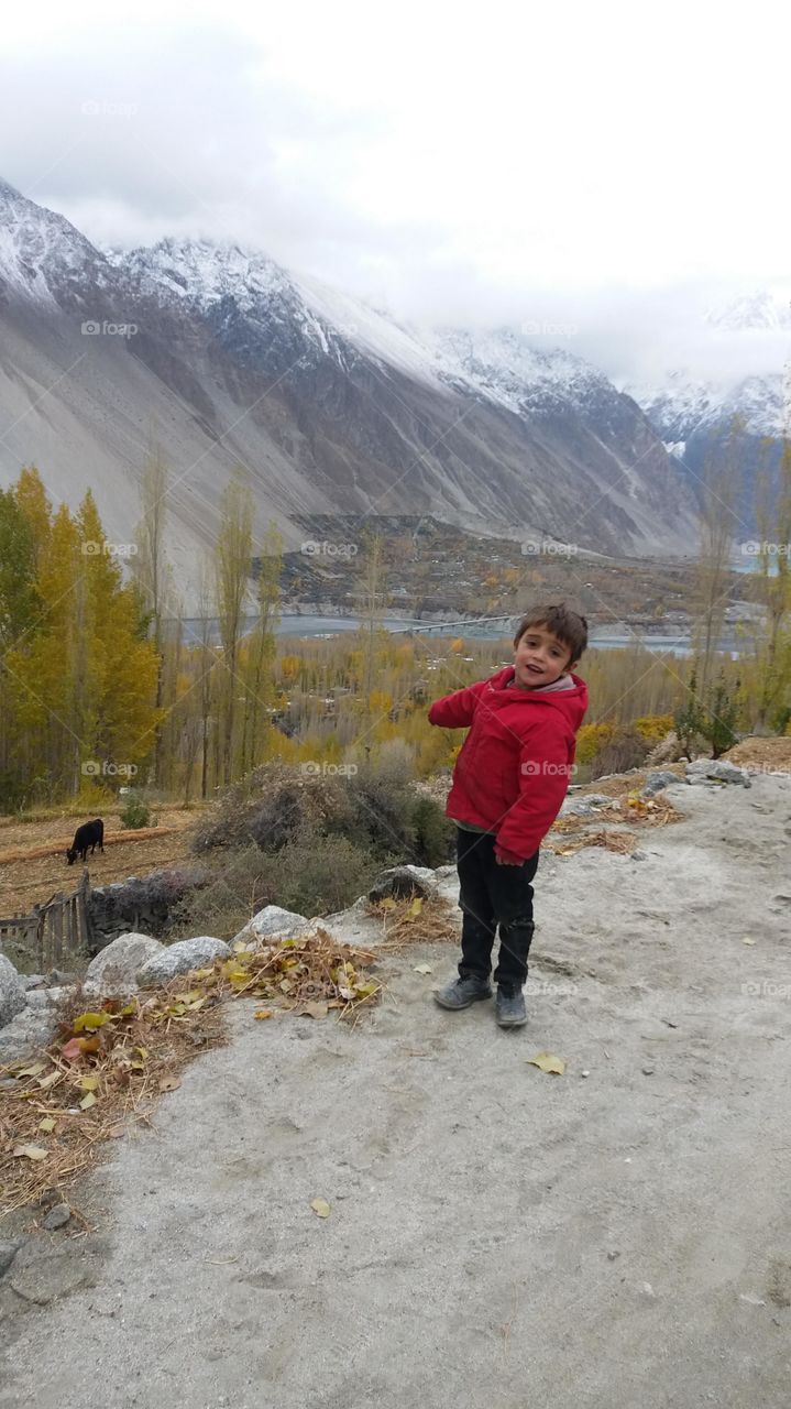 Encourage your kids to look for
nature everywhere you go.