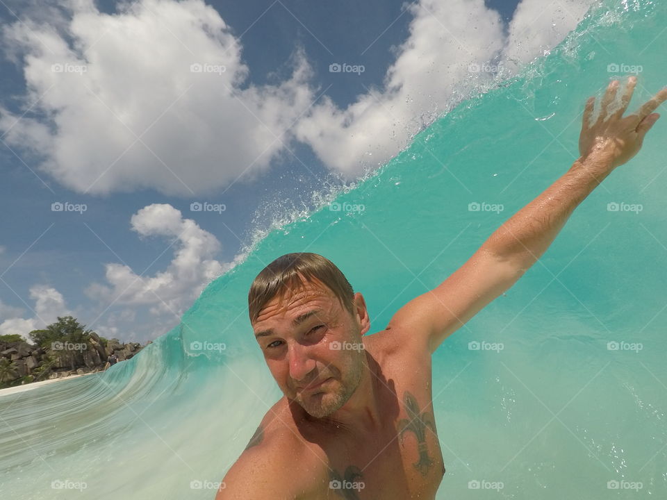 wave is catching me - hurry up 