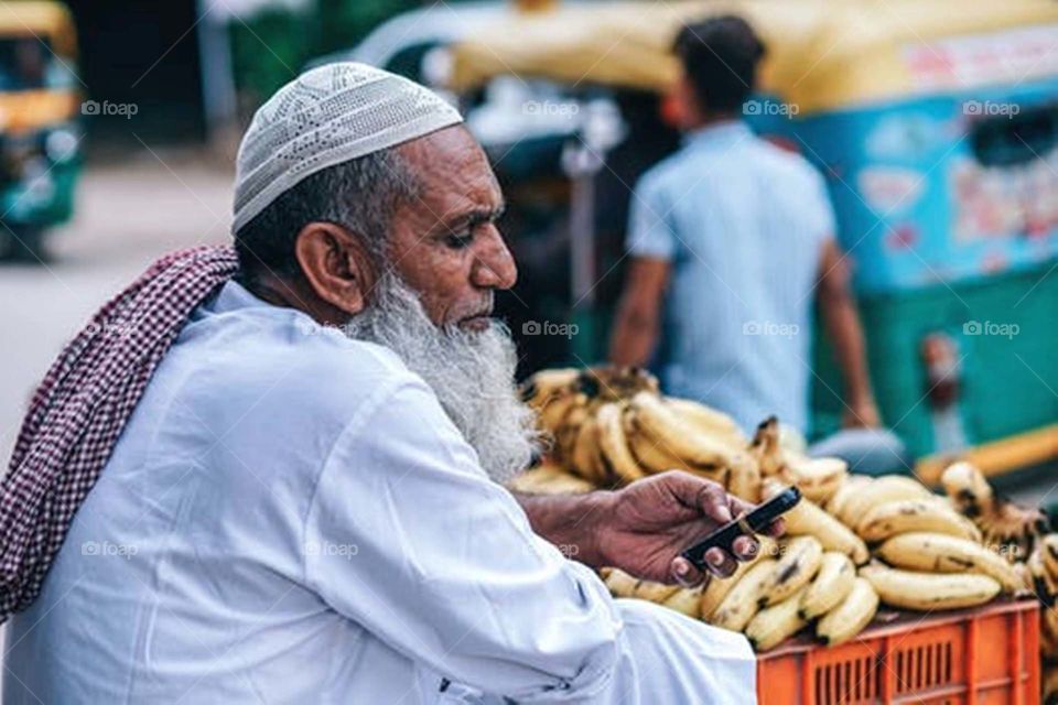 Hawkers selling banana on street